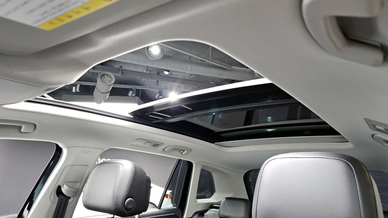 VW Tiguan 2.0TDI PRESTIGE , снимка 17 - Автомобили и джипове - 52535993