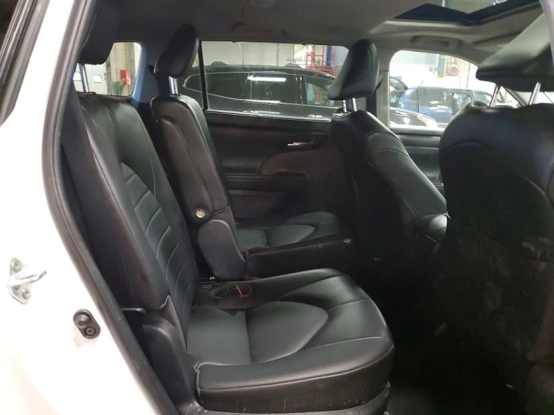 Toyota Highlander, снимка 13 - Автомобили и джипове - 53420698