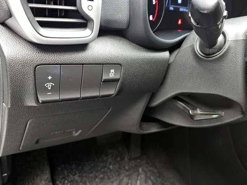 Kia Sportage 1.7 2Wd Noblesse, снимка 15 - Автомобили и джипове - 55350793