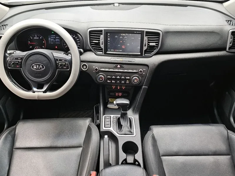 Kia Sportage 1.7 2Wd Noblesse, снимка 7 - Автомобили и джипове - 55350793