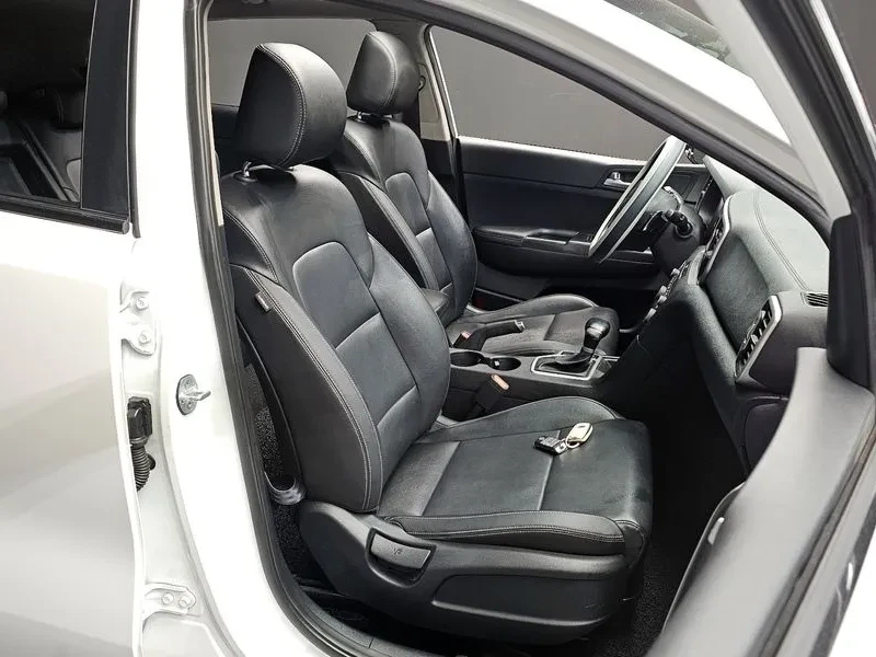Kia Sportage 1.7 2Wd Noblesse, снимка 12 - Автомобили и джипове - 55350793