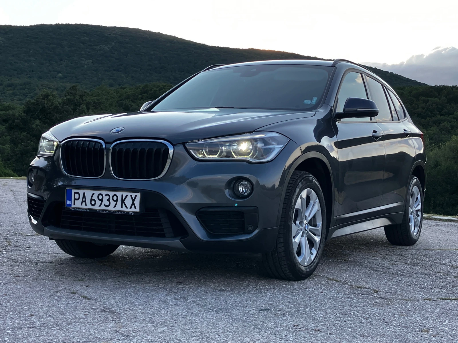 BMW X1 Xdrive 25d - изображение 5