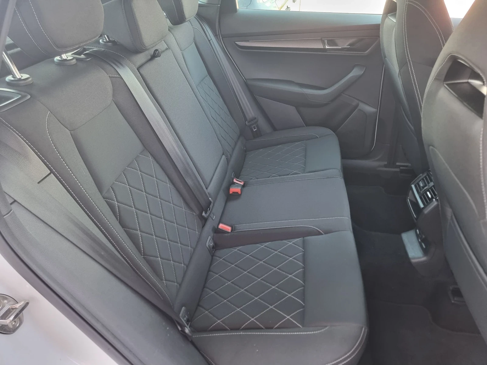 Skoda Karoq  SPORT LINE 2.0 TDI  | Mobile.bg   13