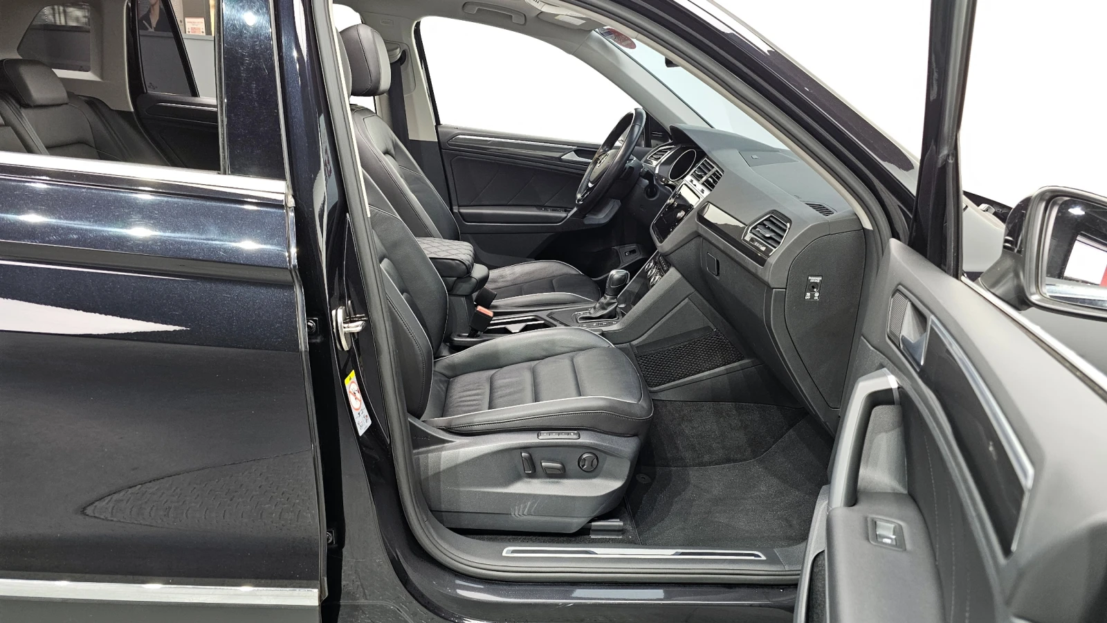 VW Tiguan 2.0TDI PRESTIGE  - изображение 10