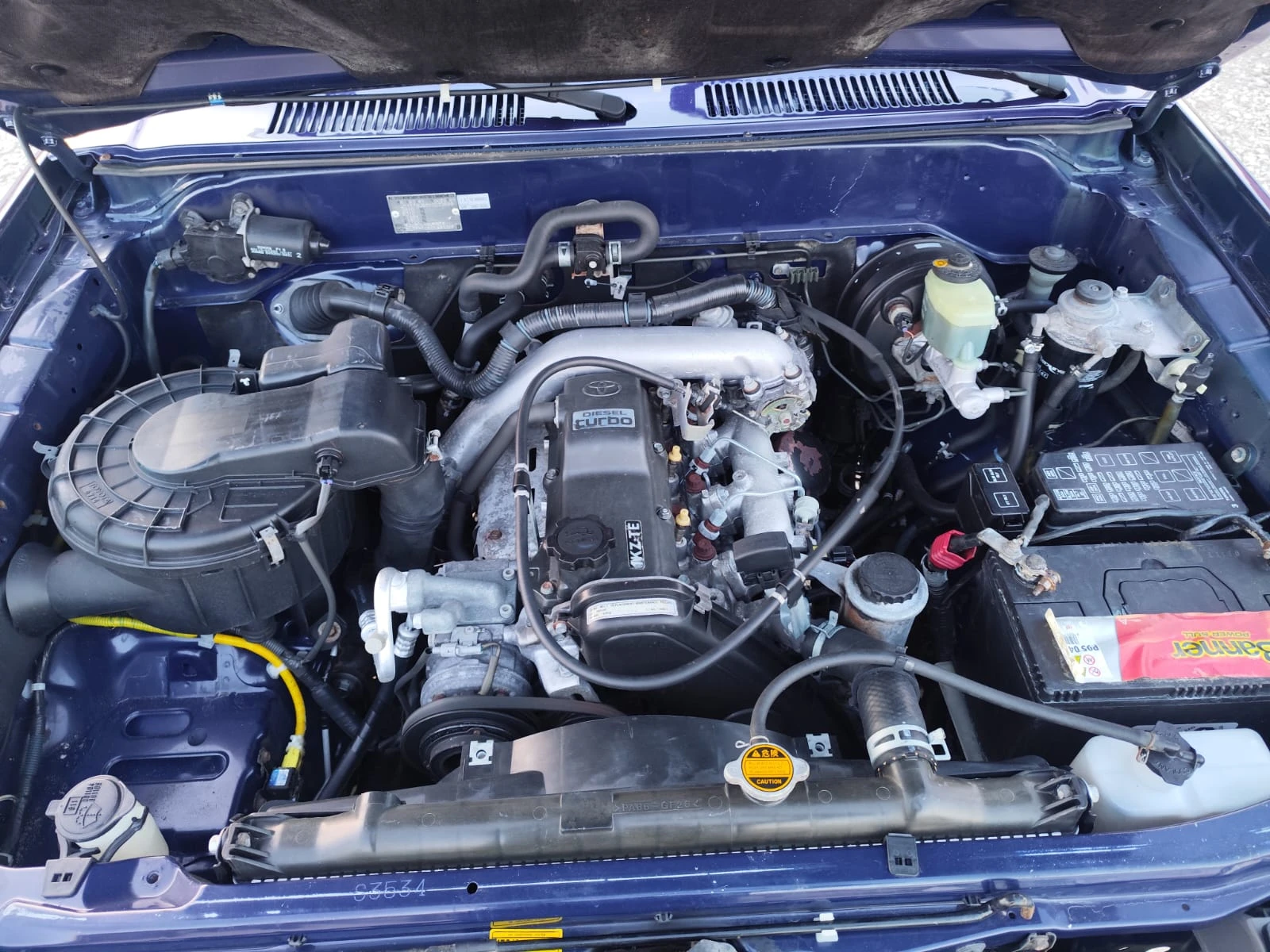 Toyota Land cruiser 3.0 дизел Италия, снимка 15 - Автомобили и джипове - 53747255