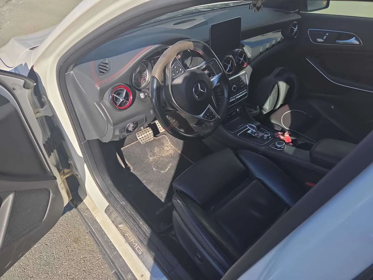 Mercedes-Benz GLA 45 AMG CARFAX/Подгрев/Пано/2 ключа/Клип, снимка 6 - Автомобили и джипове - 53940829