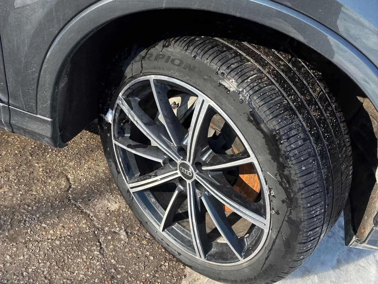 Audi Q7 Komfort  CARFAX, снимка 7 - Автомобили и джипове - 54165022