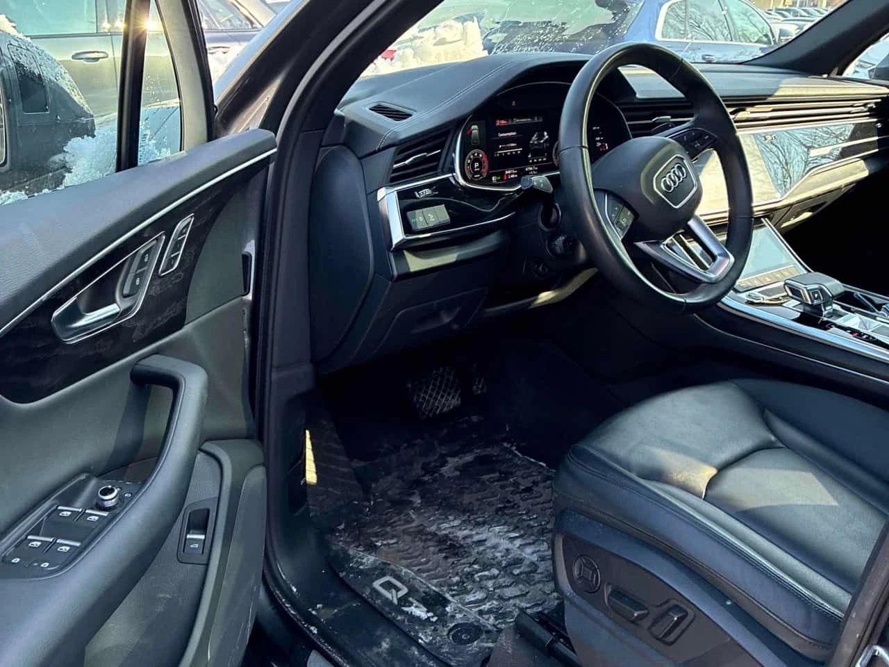 Audi Q7 Komfort  CARFAX, снимка 5 - Автомобили и джипове - 54165022