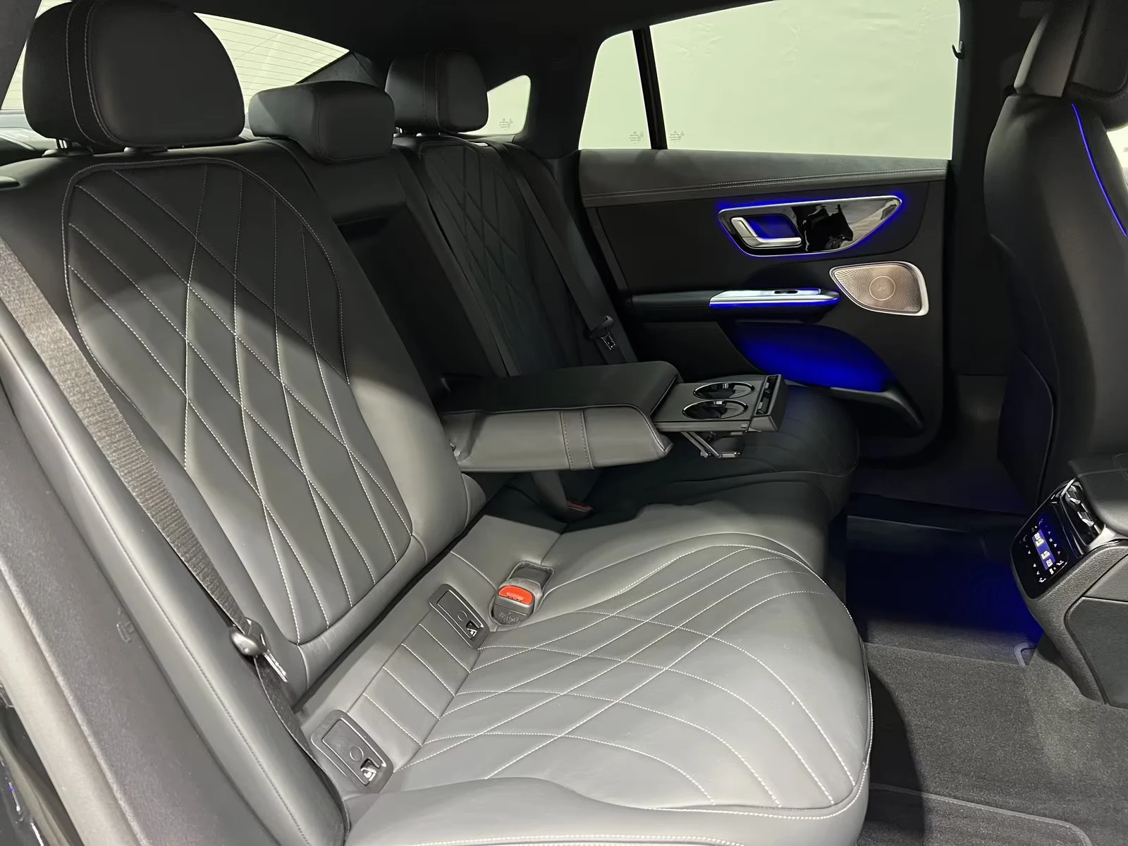 Mercedes-Benz EQE 350+ /AMG/306HP/NIGHT/PREMIUM/360/СЕРТИФ. БАТ/264h, снимка 13 - Автомобили и джипове - 54997348