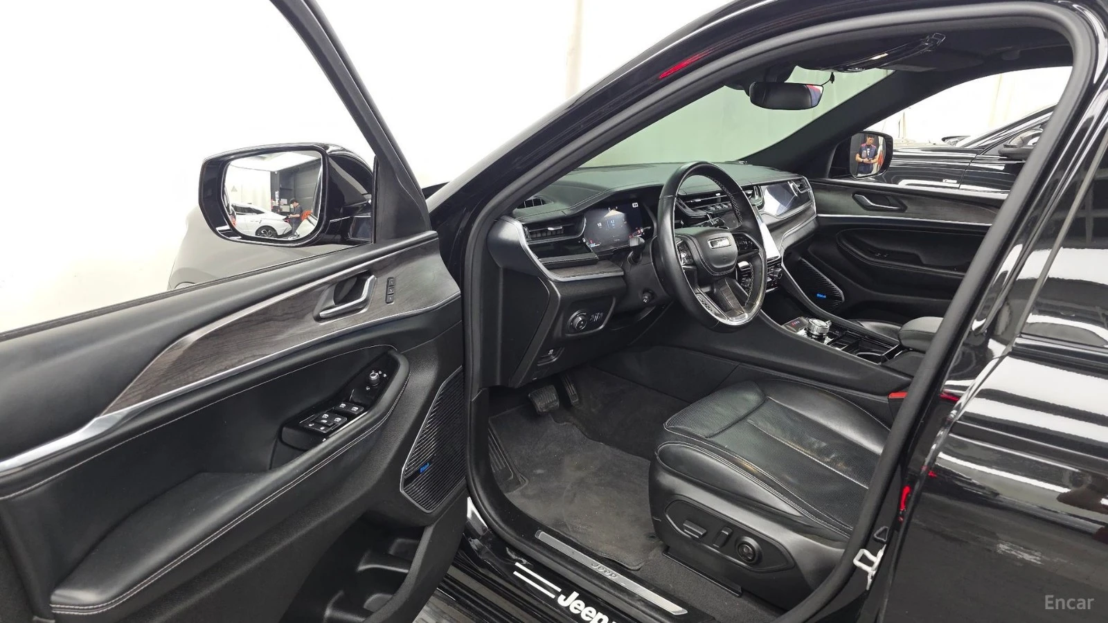 Jeep Cherokee Overland* 3.6* DISTRONIC* ПОДГРЕВ* ОБДУХВАНЕ* 360*, снимка 9 - Автомобили и джипове - 55561485