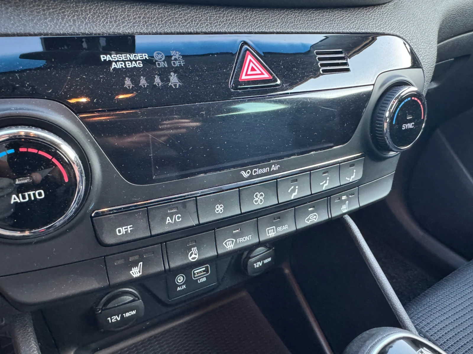 Hyundai Tucson 1.7CRDI , снимка 16 - Автомобили и джипове - 56132724