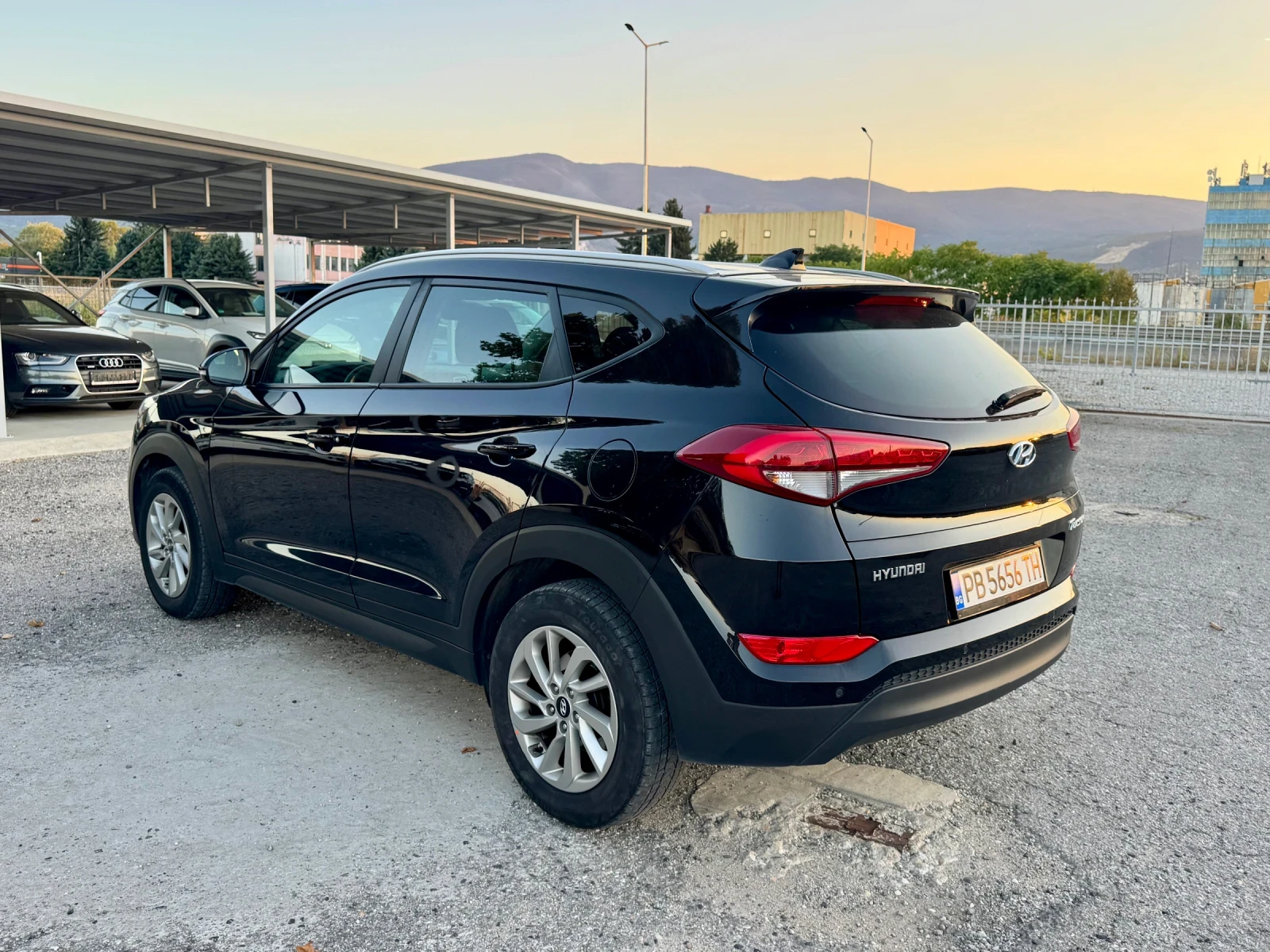 Hyundai Tucson 1.7CRDI , снимка 6 - Автомобили и джипове - 56132724
