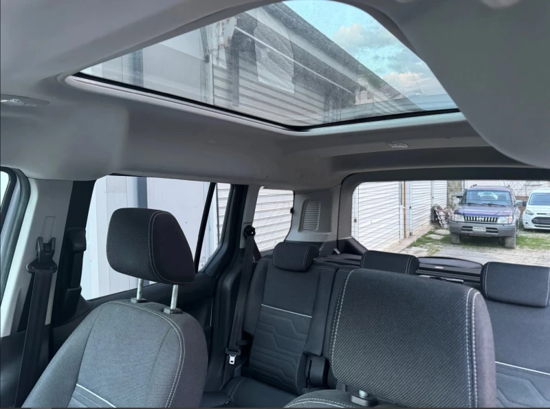 Ford Tourneo Connect , снимка 6 - Бусове и автобуси - 50485567