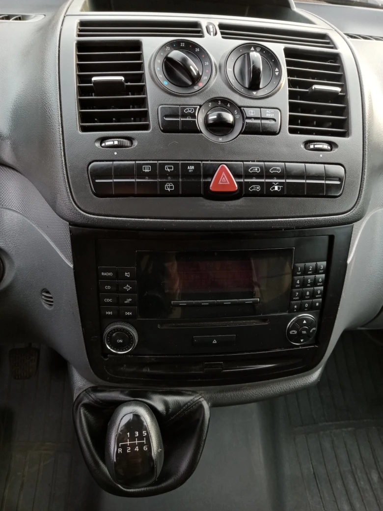 Mercedes-Benz Vito 110CDI Клима, снимка 16 - Бусове и автобуси - 54057854