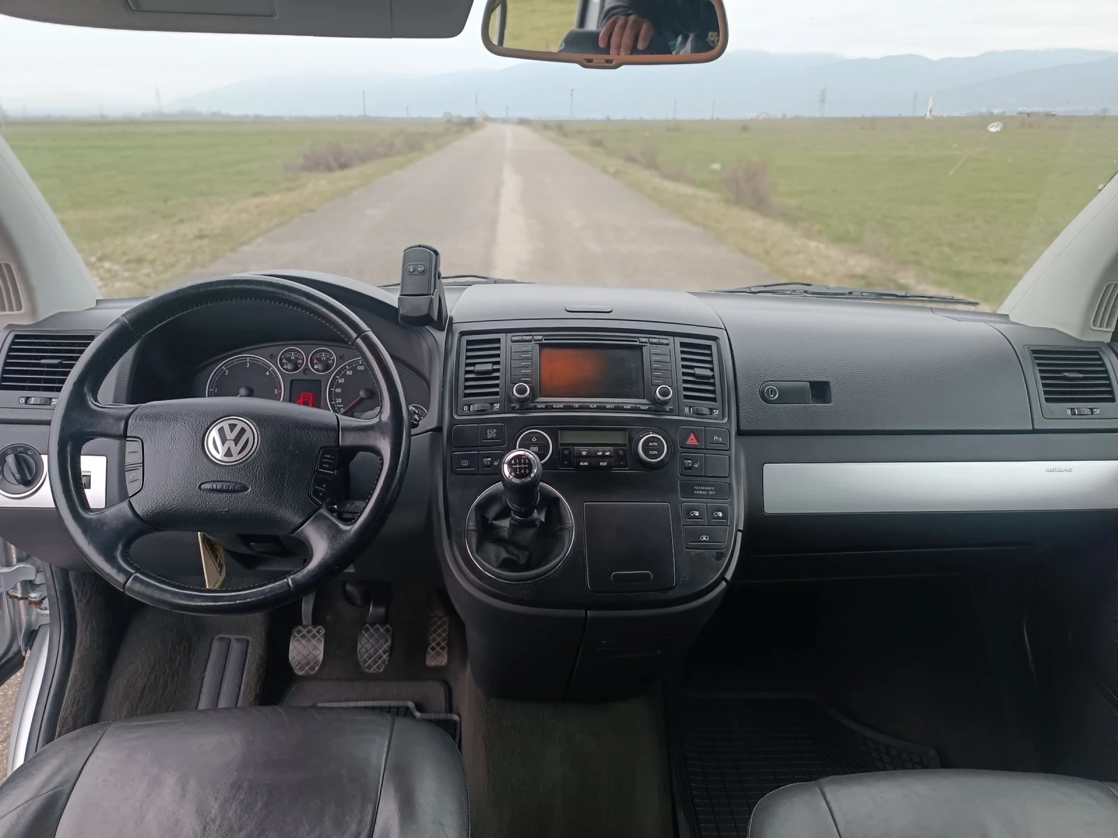 VW Multivan НОВ ВНОС , снимка 14 - Бусове и автобуси - 54057610