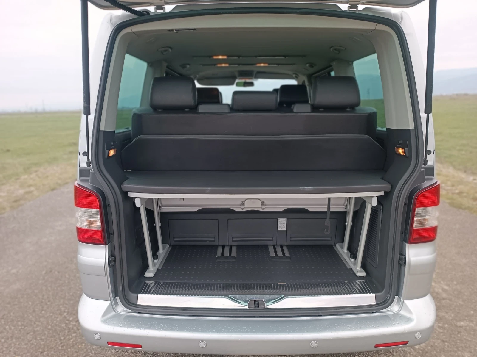 VW Multivan НОВ ВНОС , снимка 13 - Бусове и автобуси - 54057610