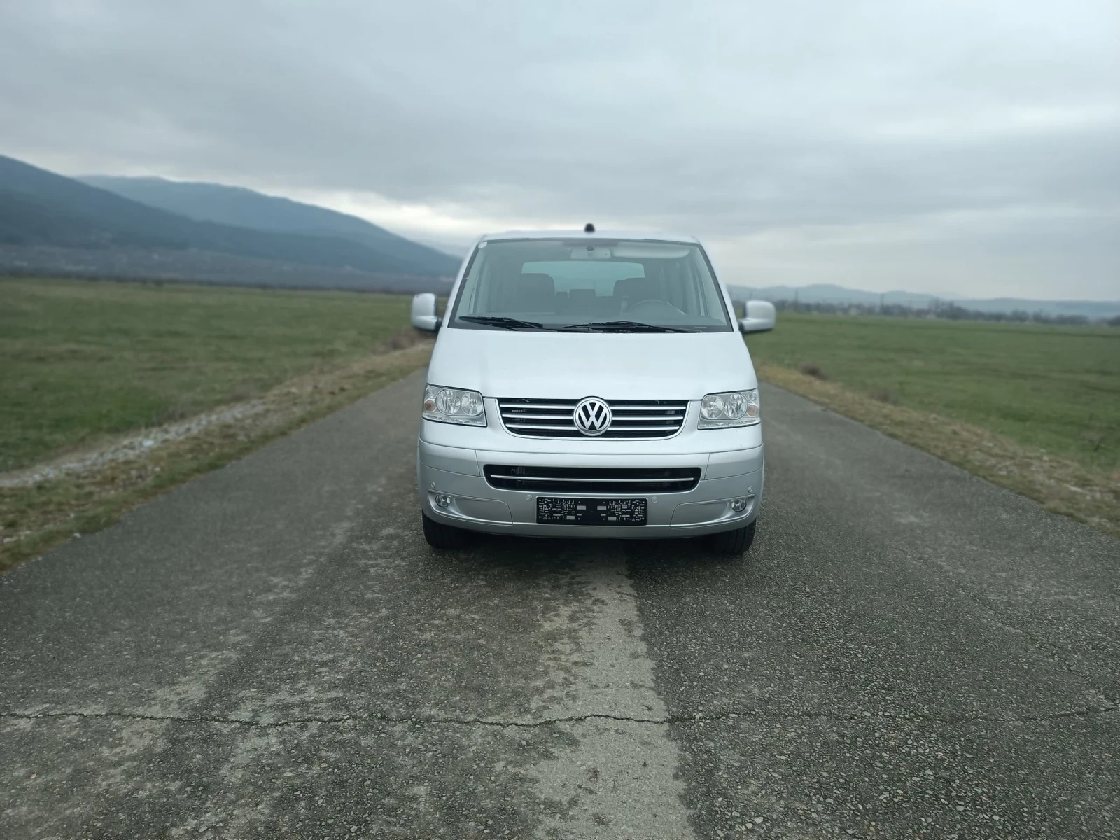 VW Multivan НОВ ВНОС , снимка 8 - Бусове и автобуси - 54057610