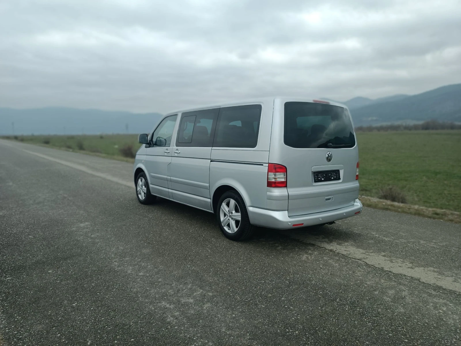 VW Multivan НОВ ВНОС , снимка 6 - Бусове и автобуси - 54057610