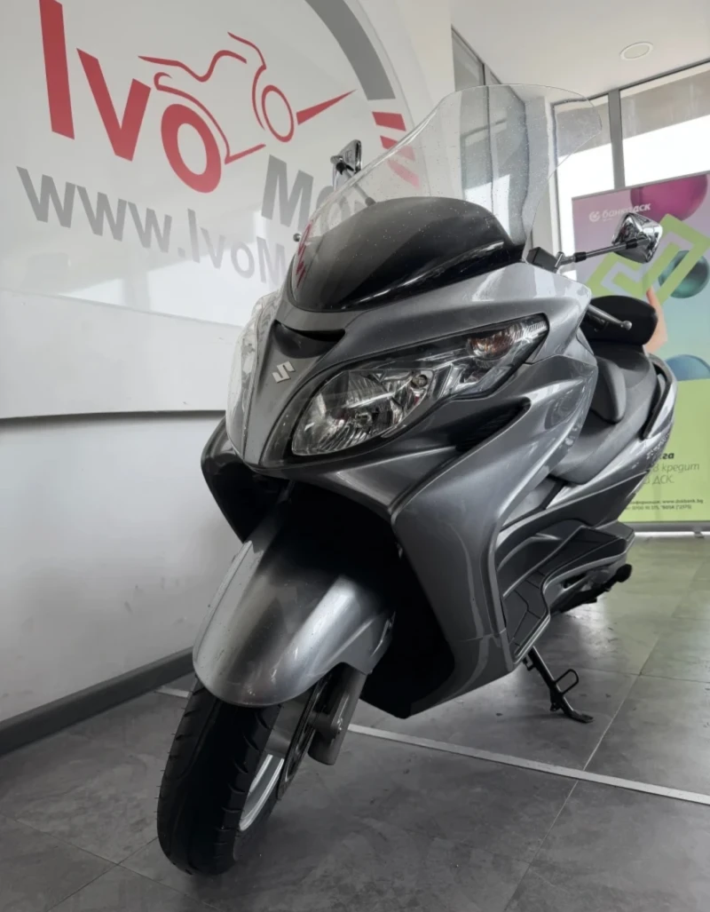 Suzuki Burgman с нов акумулатор - 2 налични, снимка 8 - Мотоциклети и мототехника - 51450767