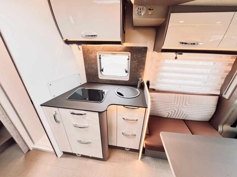 Кемпер Burstner Lyseo TD Harmony Line IT 736 Santina, снимка 10 - Каравани и кемпери - 49720712