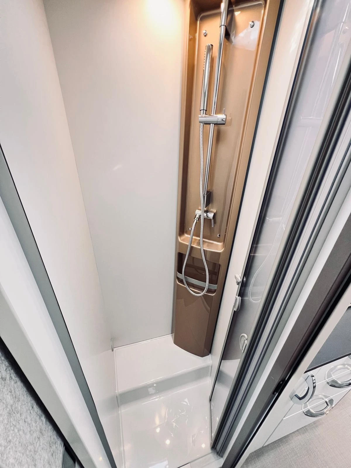 ������ Burstner Lyseo TD Harmony Line IT 736 Santina | Mobile.bg � ����������� 16