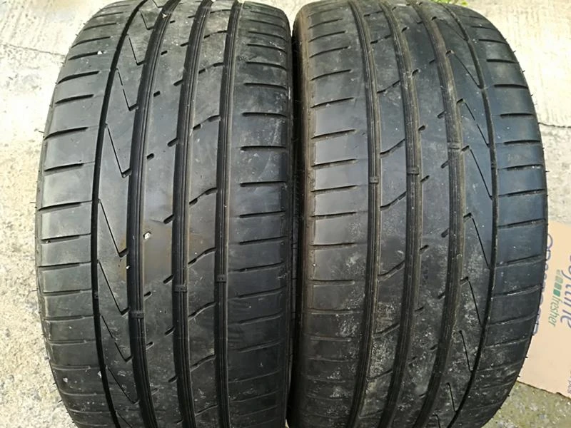 Гуми Летни 225/35R19, снимка 1 - Гуми и джанти - 22000561