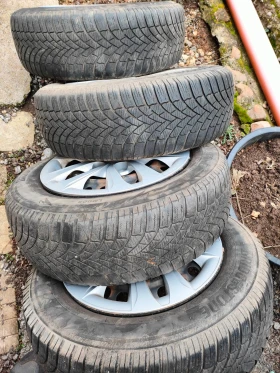 Гуми с джанти Bridgestone 195/65R15, снимка 2 - Гуми и джанти - 48948620