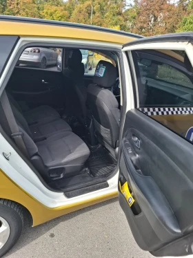 Kia Carens, снимка 3