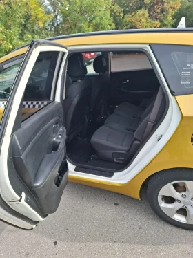 Kia Carens, снимка 2