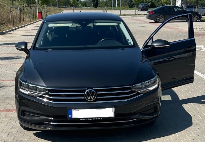 VW Passat ПРОДАДЕНА, снимка 1 - Автомобили и джипове - 47208953