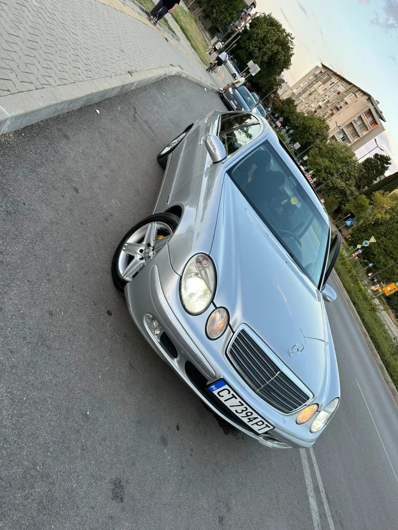 Mercedes-Benz E 320, снимка 10 - Автомобили и джипове - 47086580