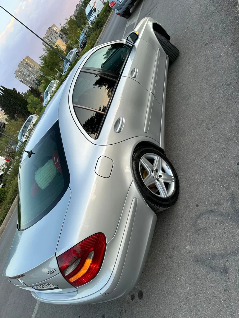 Mercedes-Benz E 320, снимка 5 - Автомобили и джипове - 47086580