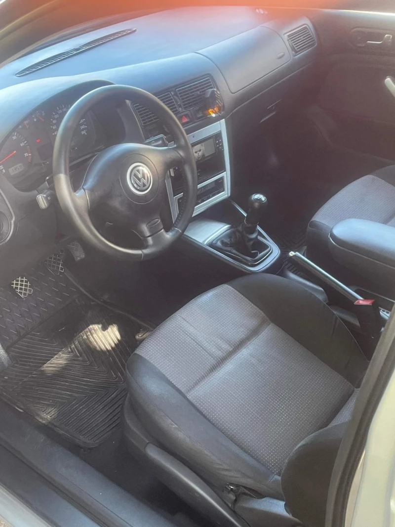 VW Golf, снимка 7 - Автомобили и джипове - 47298366