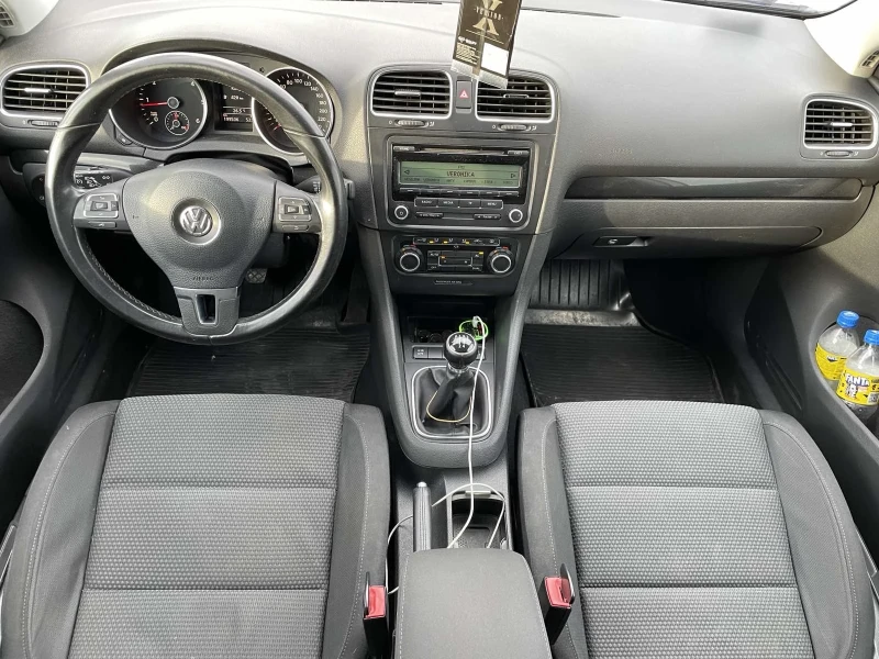 VW Golf 2.0 TDI, снимка 8 - Автомобили и джипове - 47452344