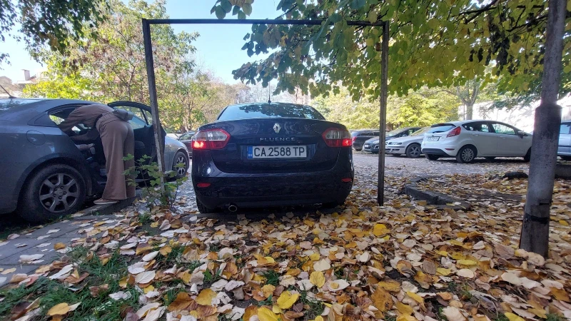 Renault Fluence Renault Fluence 1.5dci, снимка 3 - Автомобили и джипове - 47759526