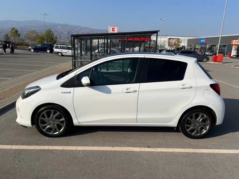 Toyota Yaris, снимка 4 - Автомобили и джипове - 47896287