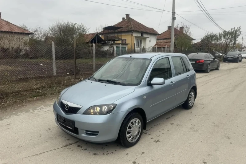 Mazda 2, снимка 1 - Автомобили и джипове - 48796956