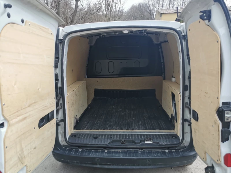 Renault Kangoo 1.5dCi, GPS, снимка 9 - Автомобили и джипове - 52081422