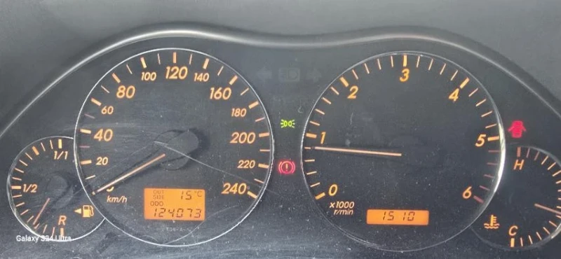 Toyota Avensis D-4D, снимка 8 - Автомобили и джипове - 51987661