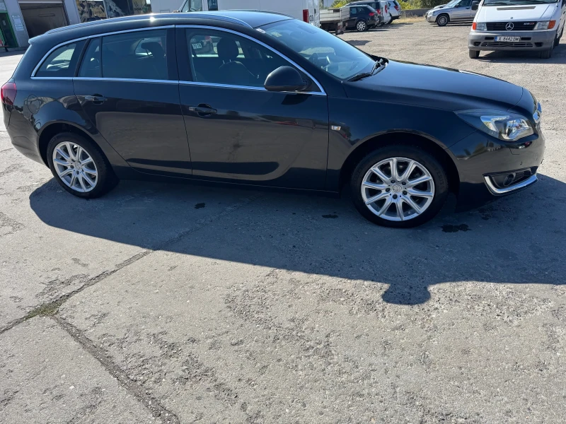 Opel Insignia SPORTS TOURER SW, снимка 5 - Автомобили и джипове - 52489520