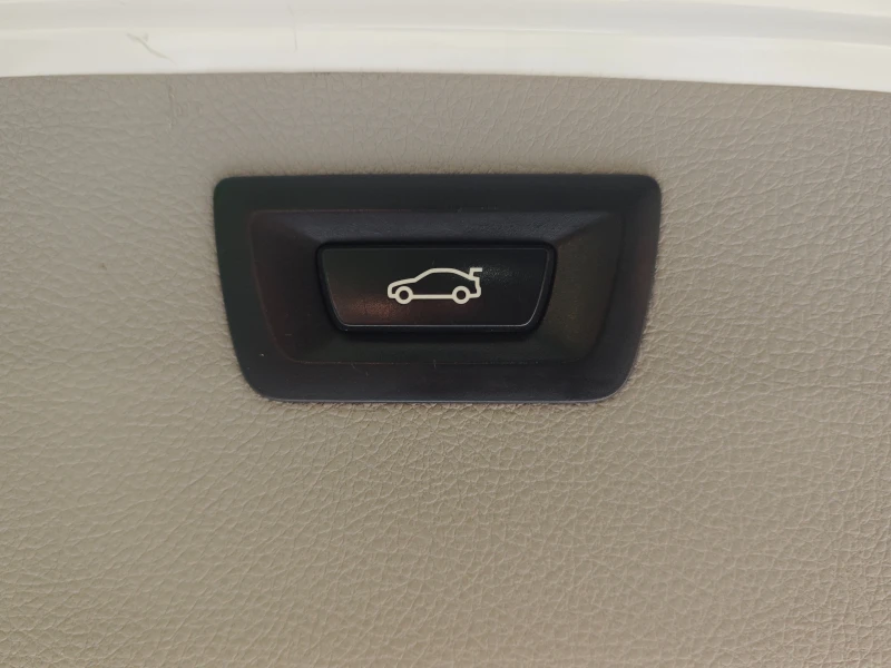 BMW 318 F31 Touring, снимка 15 - Автомобили и джипове - 52217818