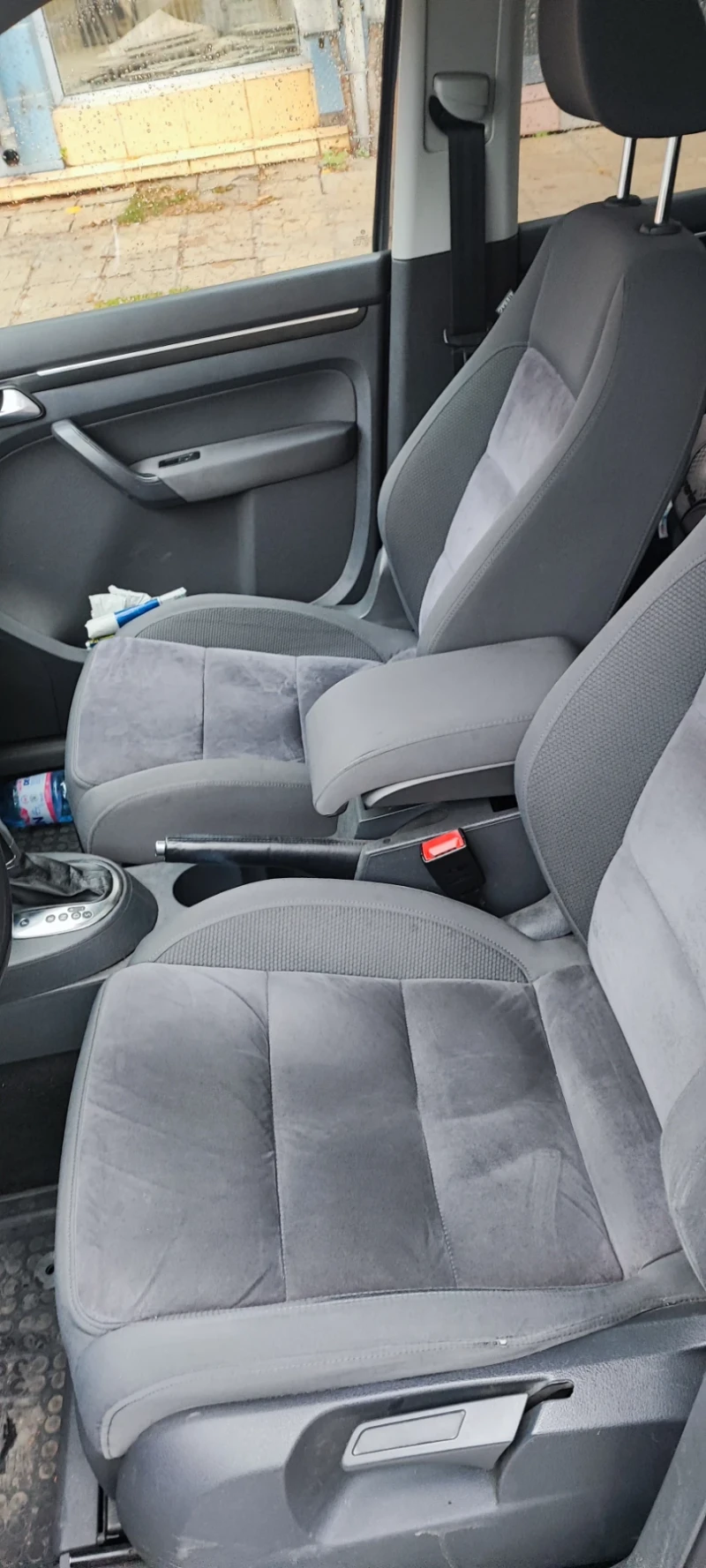 VW Touran 2.0 tdi 140 hp, снимка 6 - Автомобили и джипове - 53164270