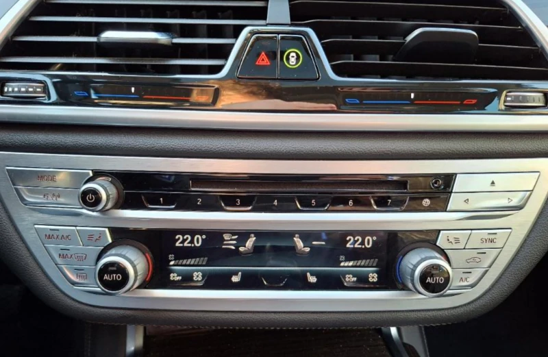 BMW 730 D| 4x4| FACE| EXECUTIVE, снимка 10 - Автомобили и джипове - 53261954