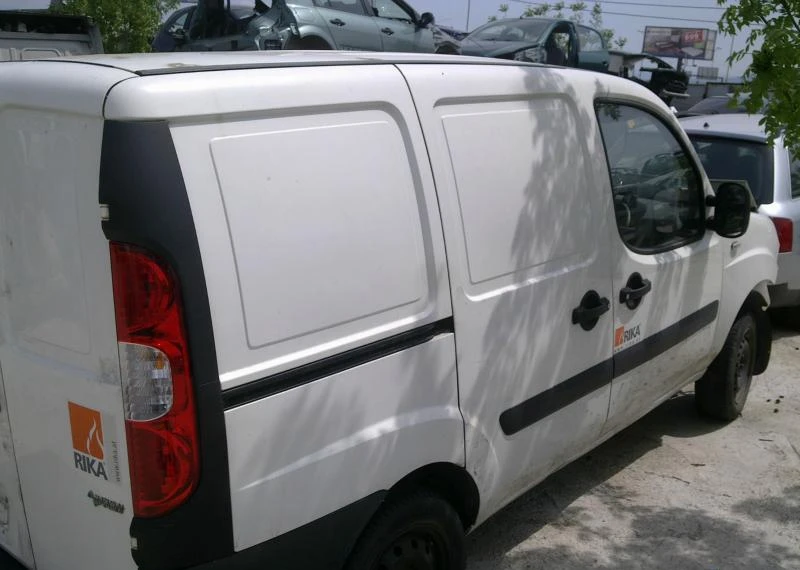 Fiat Doblo 1.6 16V/1.9/1.3, снимка 2 - Автомобили и джипове - 2861831