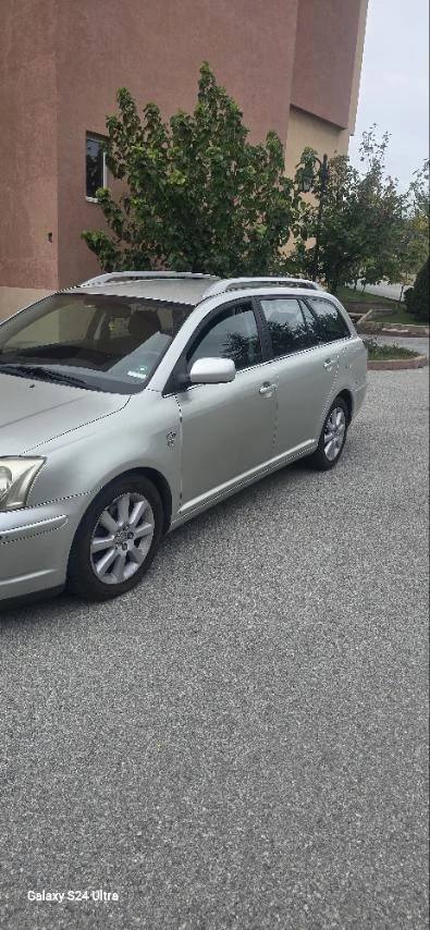 Toyota Avensis D-4D - изображение 2