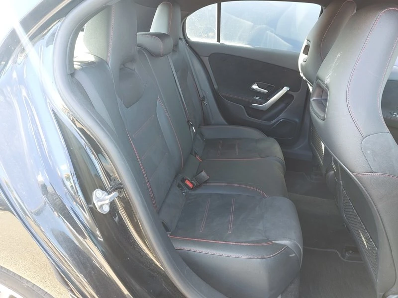 Mercedes-Benz A 180 Diesel AMG Line, снимка 5 - Автомобили и джипове - 56069461