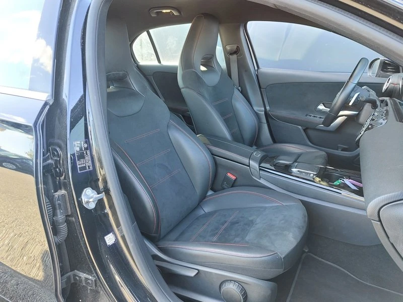 Mercedes-Benz A 180 Diesel AMG Line, снимка 4 - Автомобили и джипове - 56069461