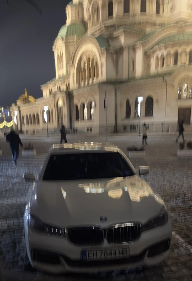 BMW 750, снимка 7 - Автомобили и джипове - 56552390