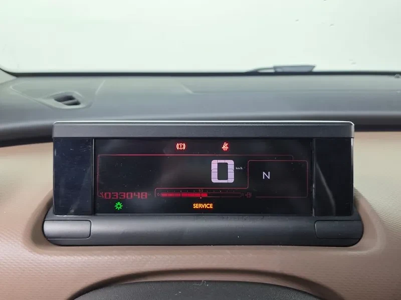 Citroen C4 Cactus 1.6/BLUEHDI/SHINE/ПАНОРАМА/KEYLESS, снимка 8 - Автомобили и джипове - 56698539