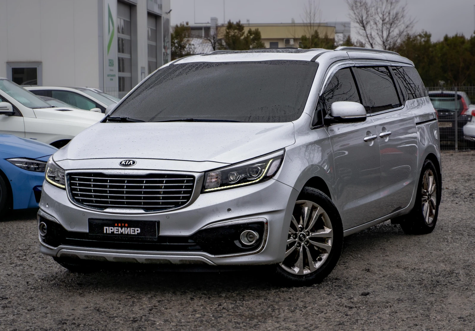 Kia Carnival 2.2CRDI-4WD-ПЕРФЕКТНА-6М.ГАР.РЕАЛНИ КМ., снимка 1